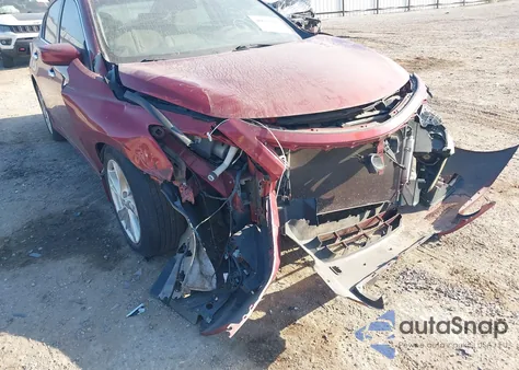 2015 Nissan Altima 2.5 Sv z USA, uszkodzony, nr VIN 1N4AL3AP3FC481352